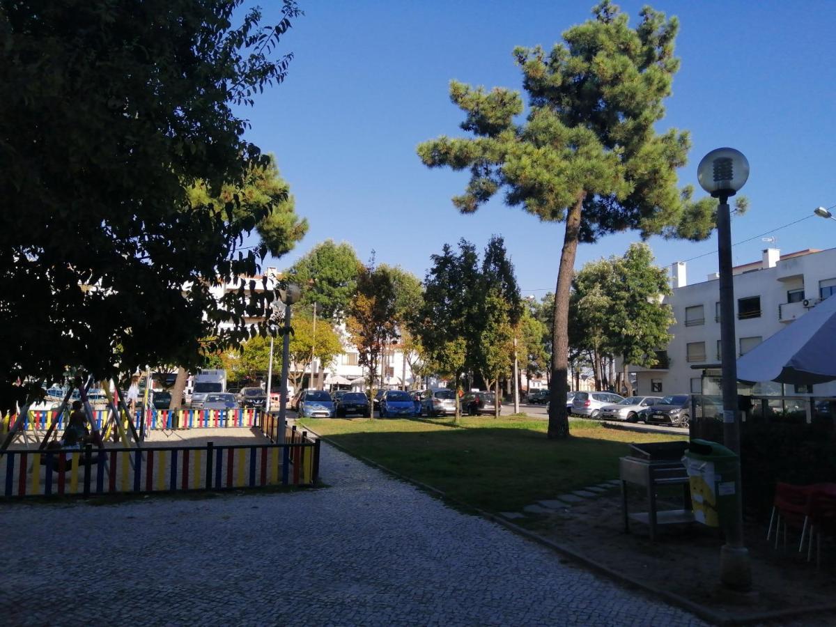 Besthomestay- Caparica Beach Lisbon Almada Dış mekan fotoğraf