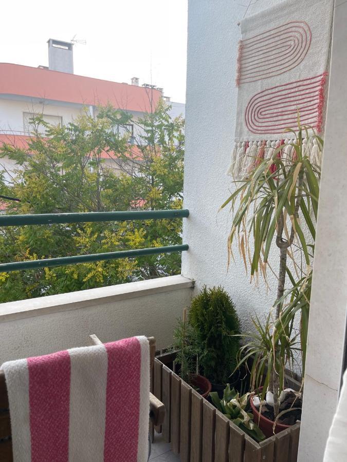 Besthomestay- Caparica Beach Lisbon Almada Dış mekan fotoğraf