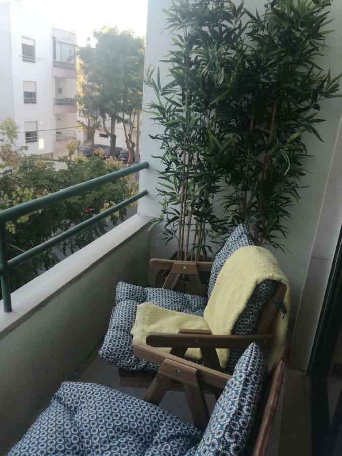 Besthomestay- Caparica Beach Lisbon Almada Dış mekan fotoğraf