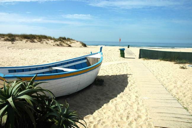 Besthomestay- Caparica Beach Lisbon Almada Dış mekan fotoğraf
